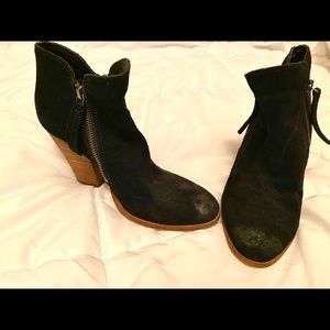 dolce vita ankle boots. Like new!